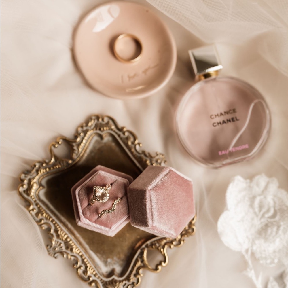 Velvet jewelry ring box - 💕PINK💕